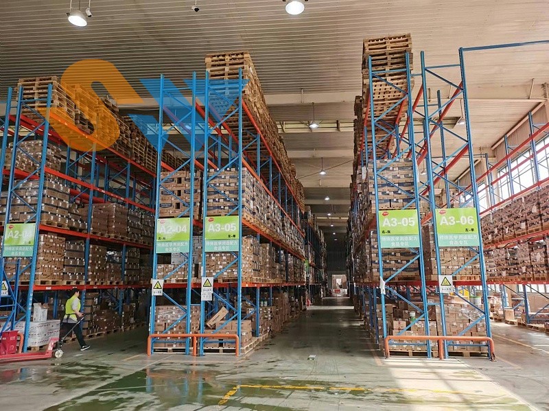 庫(kù)專用貨架新趨勢(shì)：智能化與定制化并行
